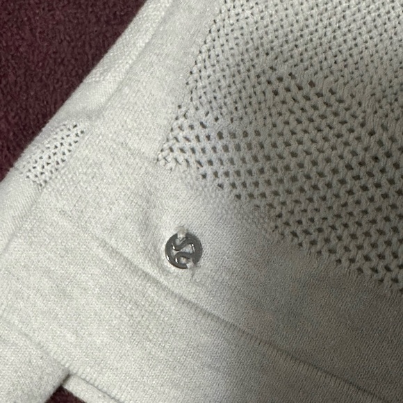 Lululemon Find Your Light Wrap - Picture 4 of 5